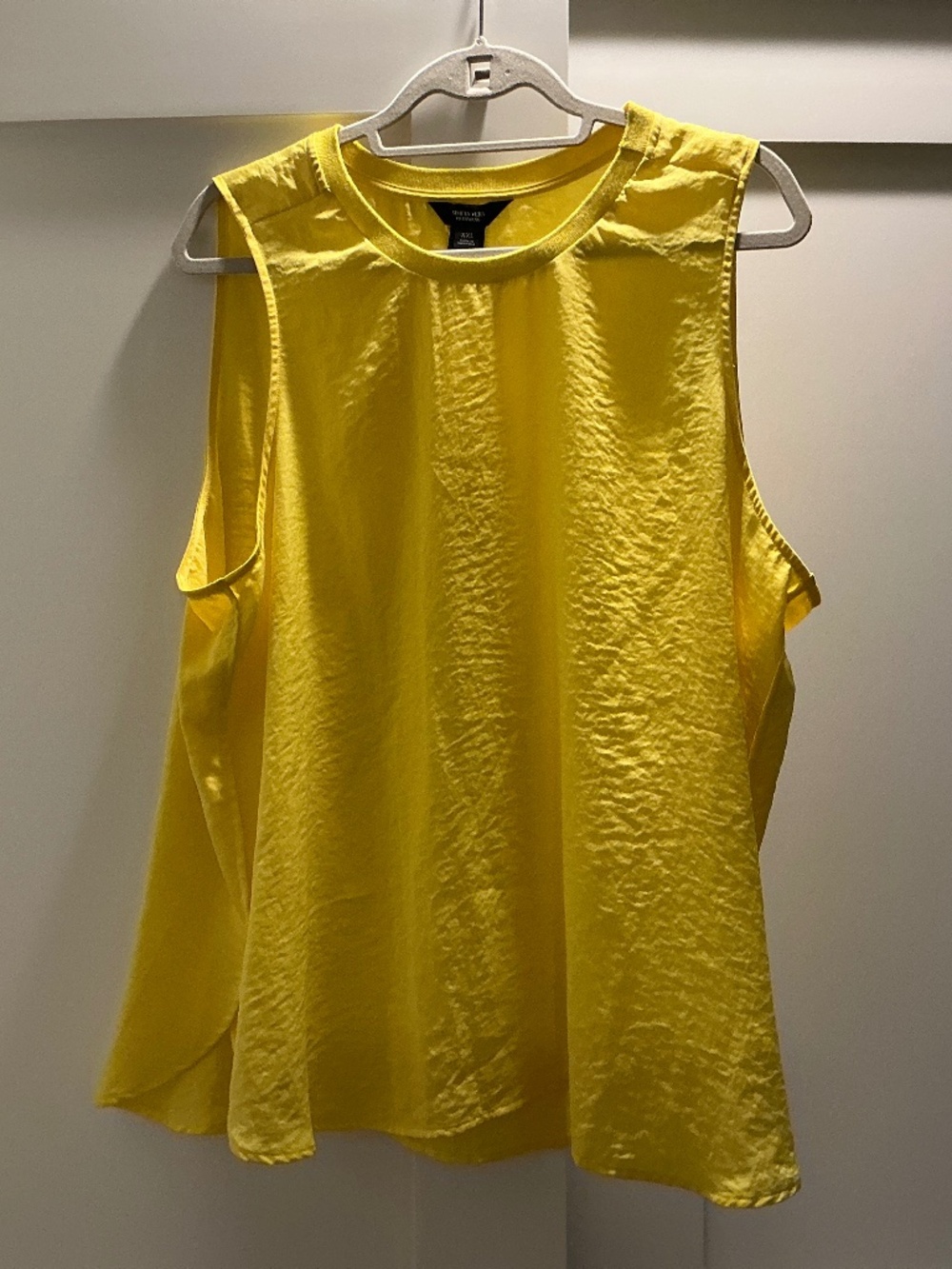 Simply Vera Yellow Sleeveless Blouse Flowy